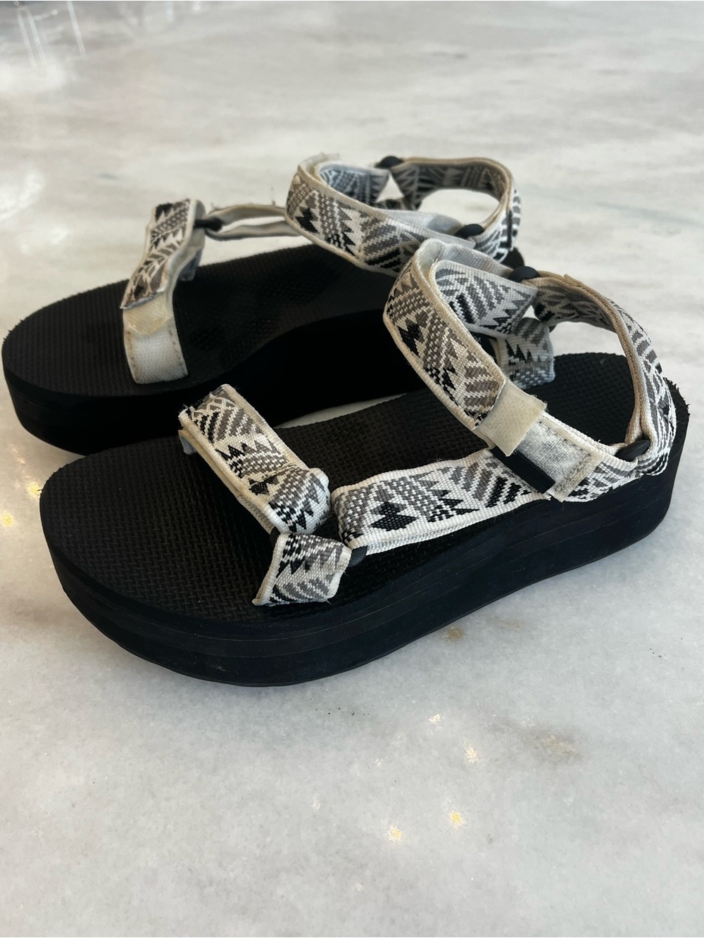 Teva Universal Platform Black White Aztec Women's Sandals Size 6